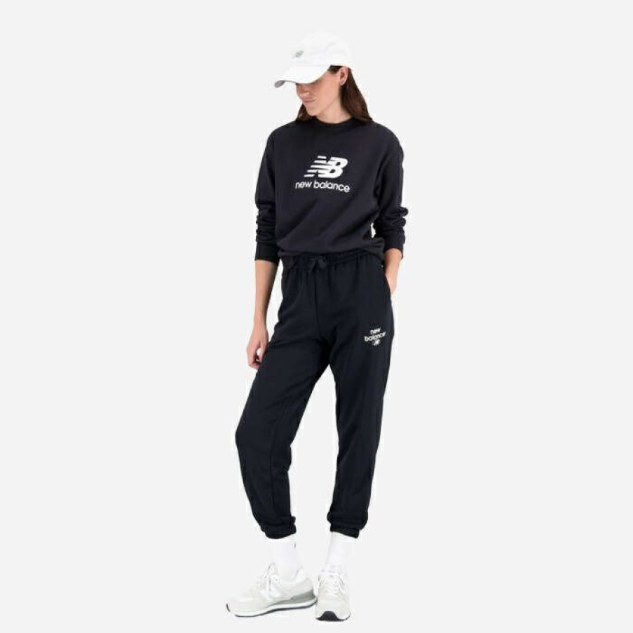 * Bargain Sale Women'S Sweatshirt New Balance Essentials Stacked Logo Wt31532Bk | Women'S Sweatshirts